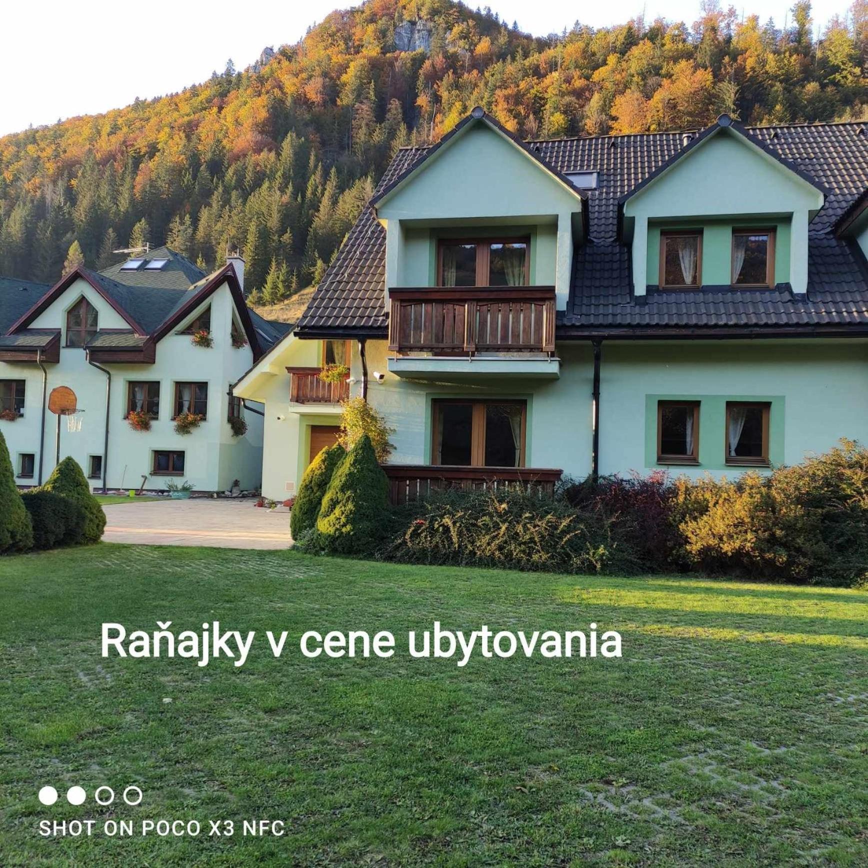 Penzion Soltis Liptovske Revuce ภายนอก รูปภาพ